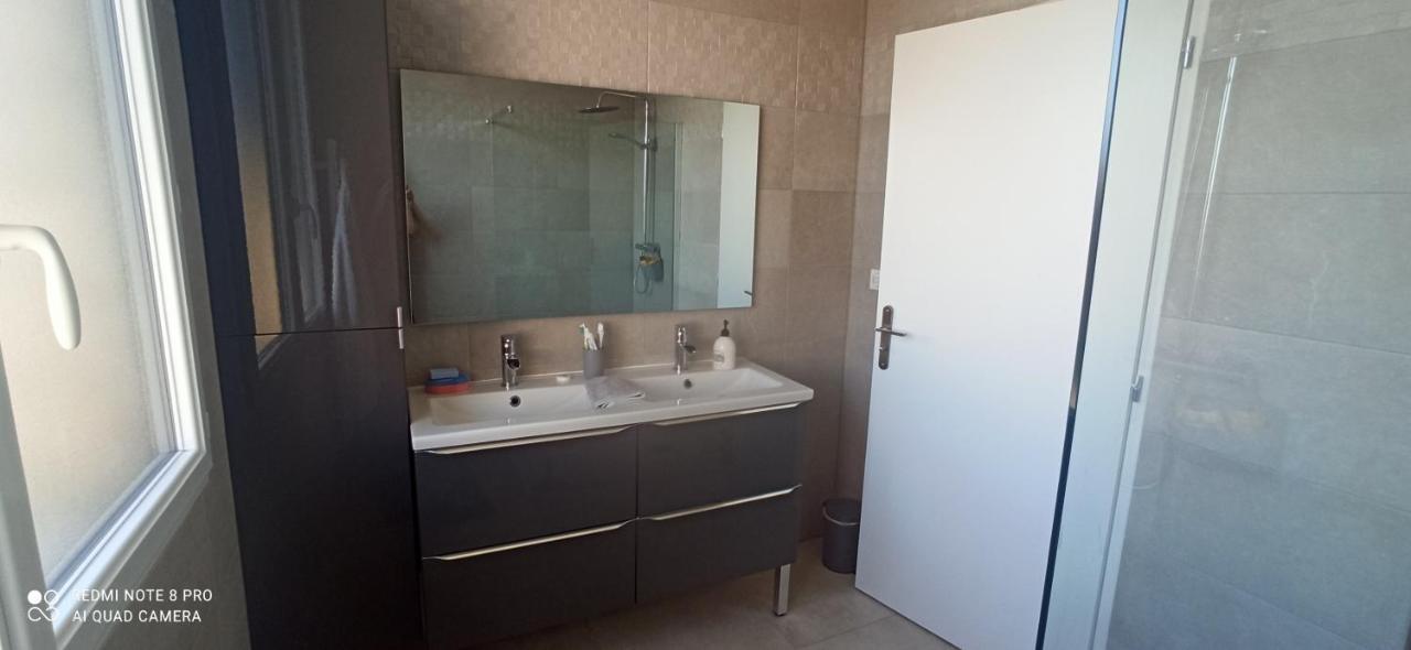 Maison Proche Centre Ville Biard Luaran gambar